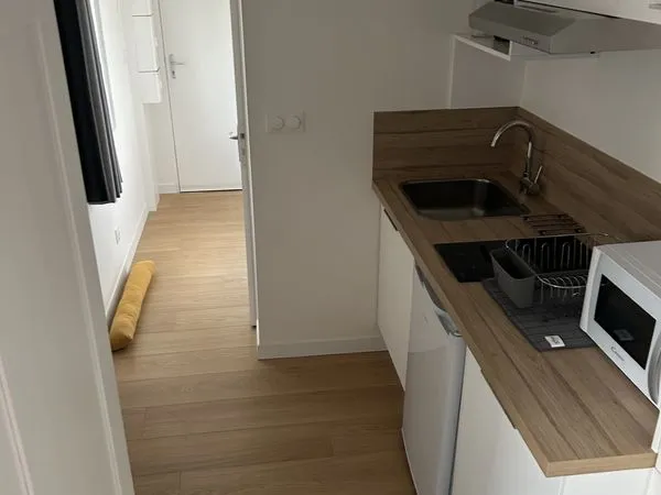 Studio meublé rénové 16 m² - Orléans centre historique