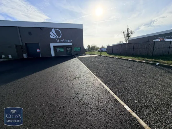 Local commercial 385 m²