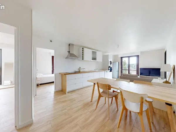 Chambre 6 pièces 75 m²