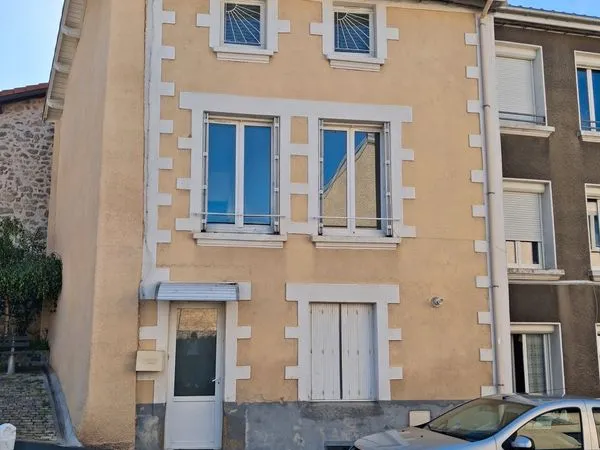 Maison à louer centre ville à St Maurice de Lignon