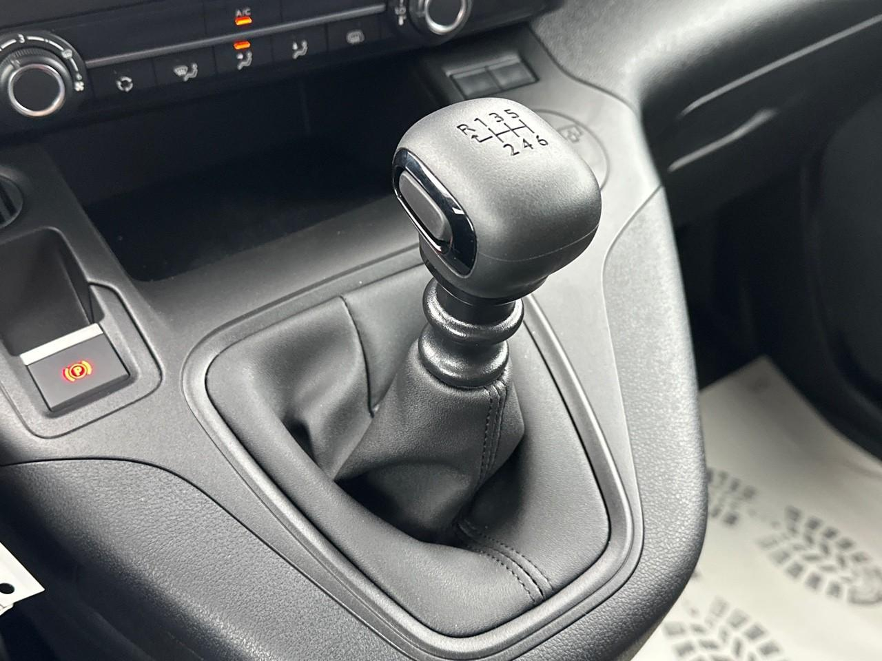 Citroën Berlingo van m diesel 100 ch manuelle — photo 30