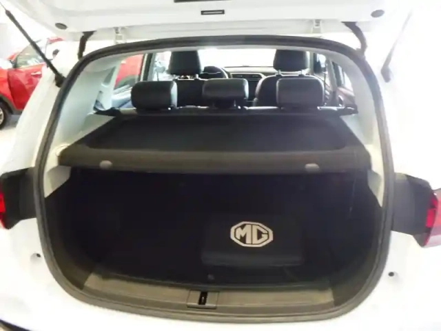 Mg Zs ev 156ch - 70kwh luxury — photo 11