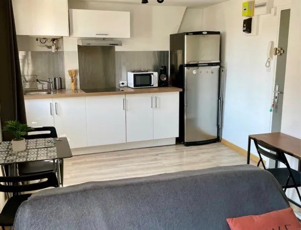 Studio plein coeur cours Julien (idéal investisseurs)