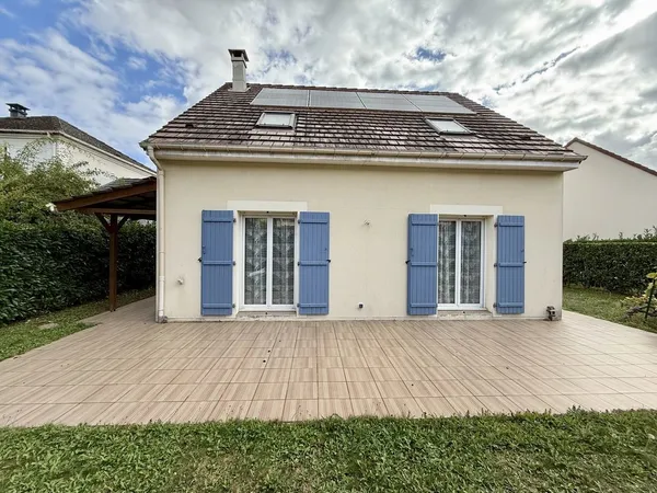 Maison individuelle non mitoyenne, 4 chambres, terrain 380m²