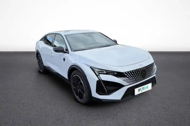 Peugeot 408 hybrid 136 e-dcs6 — photo 8