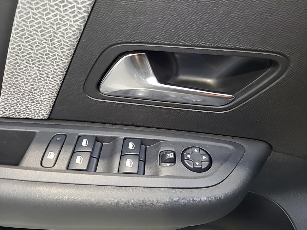 Citroën C4 puretech 130 s&s eat8 feel pack — photo 24