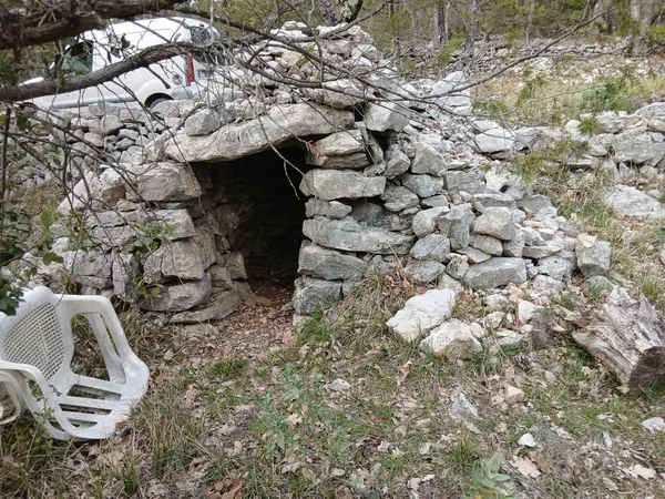 Terrain agricole de 1 640 m² à Cabris : 26 500 €