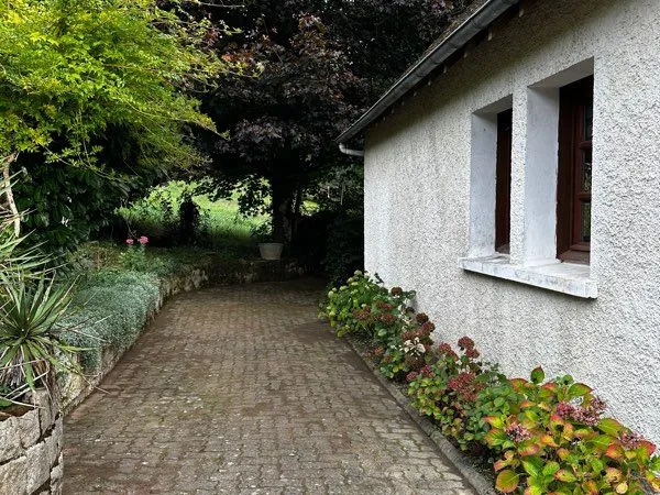 Pavillon dans quartier calme