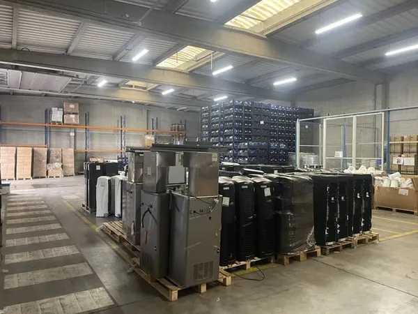Local d'activité 810 m²