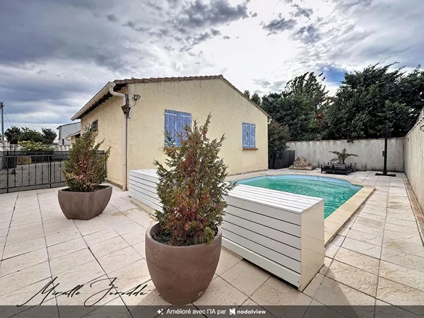 Maison 5 pièces 90 m² avec piscine et garage