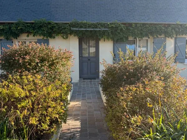 Charmante Longère normande rénovée avec jardin et dépendances