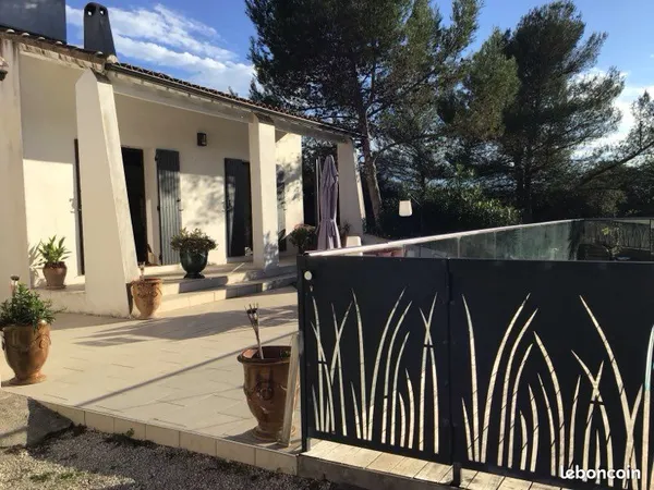 Petit coin de paradis maison lumineuse dans la campagne de Nîmes