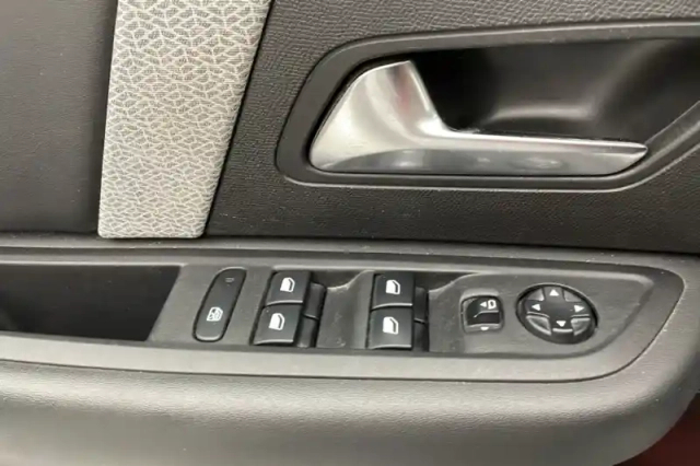 Citroën C4 puretech 130 s&amp;s bvm6 — photo 18