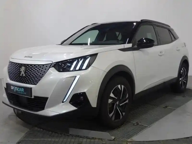 Peugeot 2008 e- 136ch gt