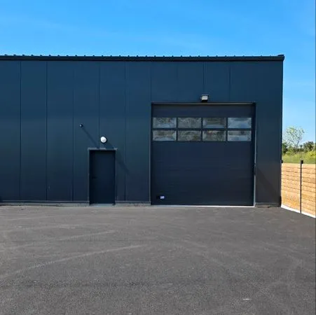 Local commercial / dépôt