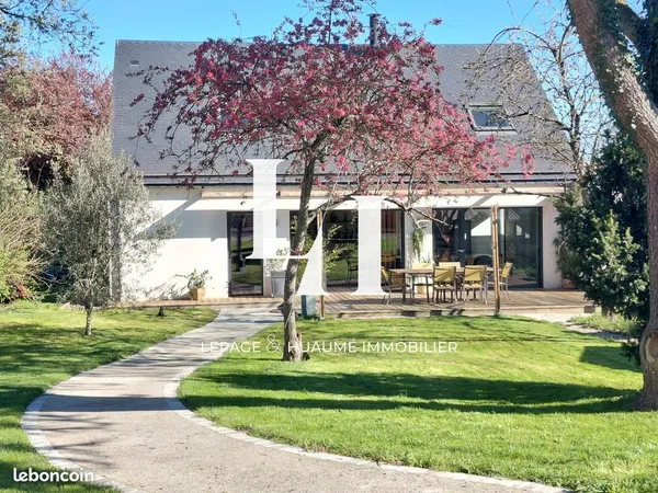 Propriété 8 pièces 160 m²