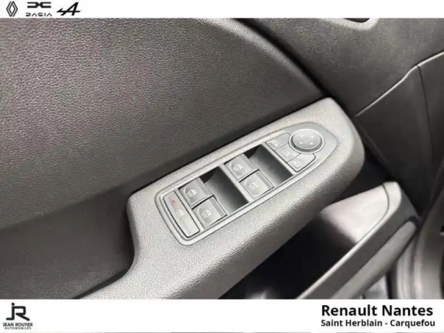 Renault Clio 1.0 tce 90ch evolution — photo 3