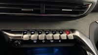 Peugeot 3008 1.2 PureTech 130ch S&S GT EAT8 — photo 26