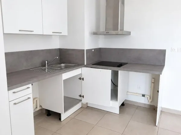 Appartement T2 avec terrasse et parking à Marseille