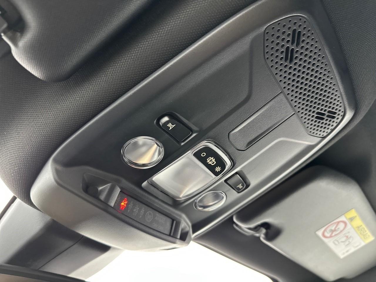 Peugeot 2008 puretech 100 s&s bvm6 allure — photo 31