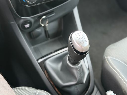 Renault Clio 0.9 TCe 90 - Business – 2019 – 118865 km – Essence – Boîte Manuelle — photo 5