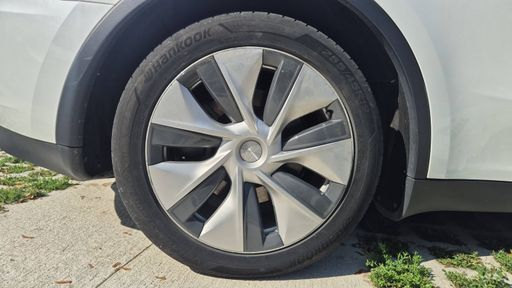 Tesla Model Y 275 Rwd - Standard Range – 2022 – 36852 km – Électrique – Boîte Automatique — photo 44