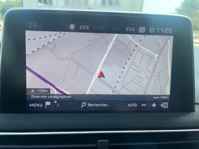 Peugeot 3008 1.2 puretech 130ch crossway s&amp;s eat8 6cv — photo 4