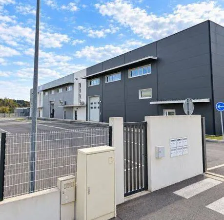 Local commercial 284 m²