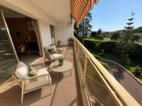 CANNES // Appartement de type 3 pièces - 85,5 m2