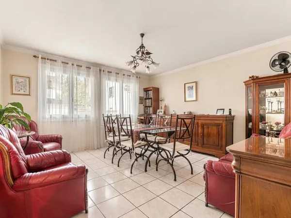 Appartement T4 de 117 m² situé à Grenoble