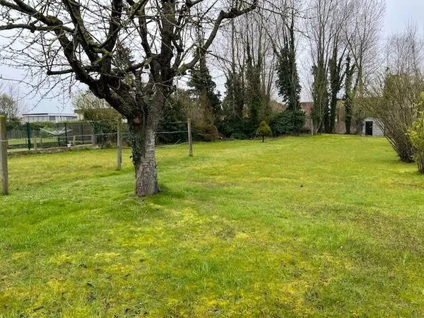 Terrain constructible 400 m²