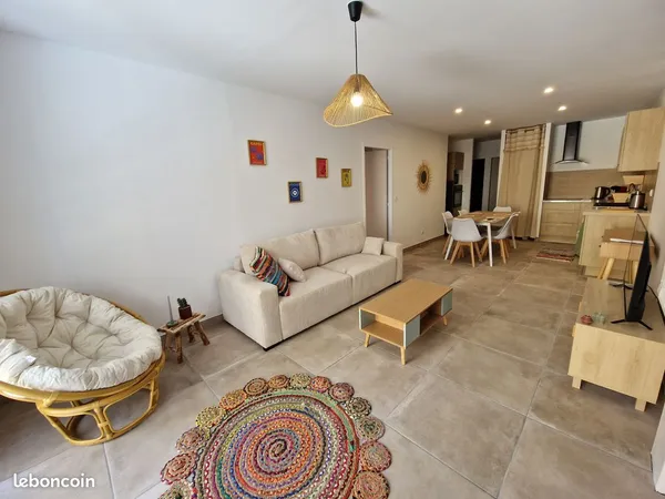T4 meublé neuf - 75 m² - Terrasse - Parking - À 50 m du port de Valras-Plage
