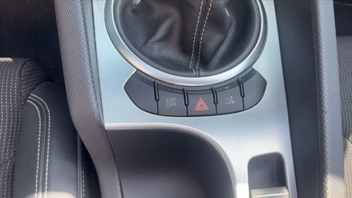 Audi TT Roadster 3.2 V6 250 Quattro - S Line – 2010 – 105196 km – Essence – Boîte Manuelle — photo 20