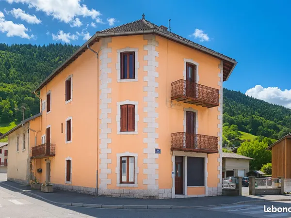 Immeuble de rapport 250 m²