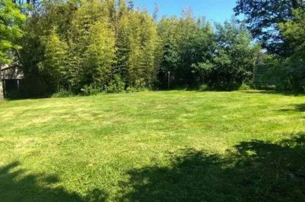 Terrain 350 m²