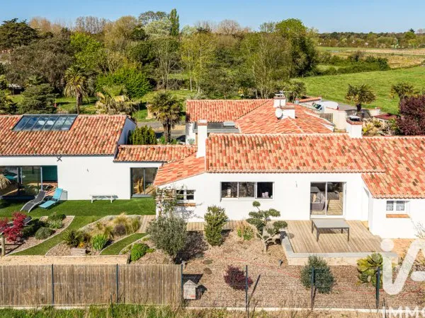 Maison 8 pièces 268 m²