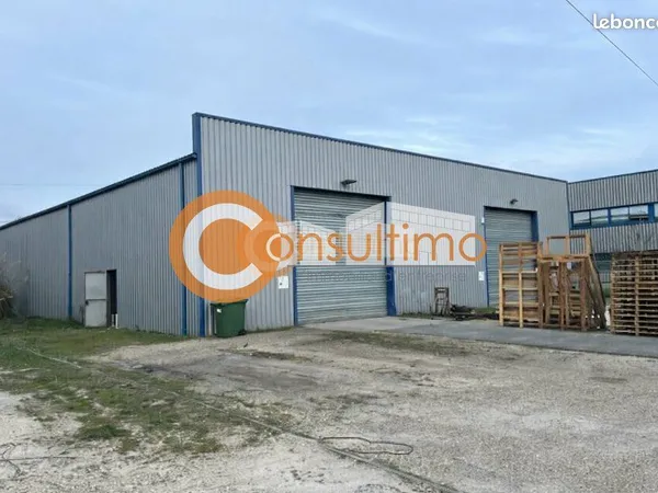 LOCAL D'ACTIVITE 850 m² CARBON BLANC