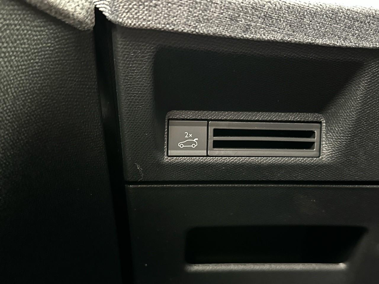 Peugeot 3008 hybrid 145 e-dcs6 gt — photo 16