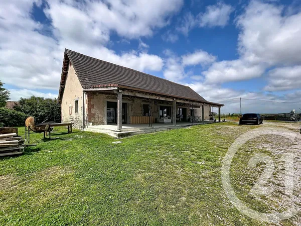 Maison 4 pièces 330 m²