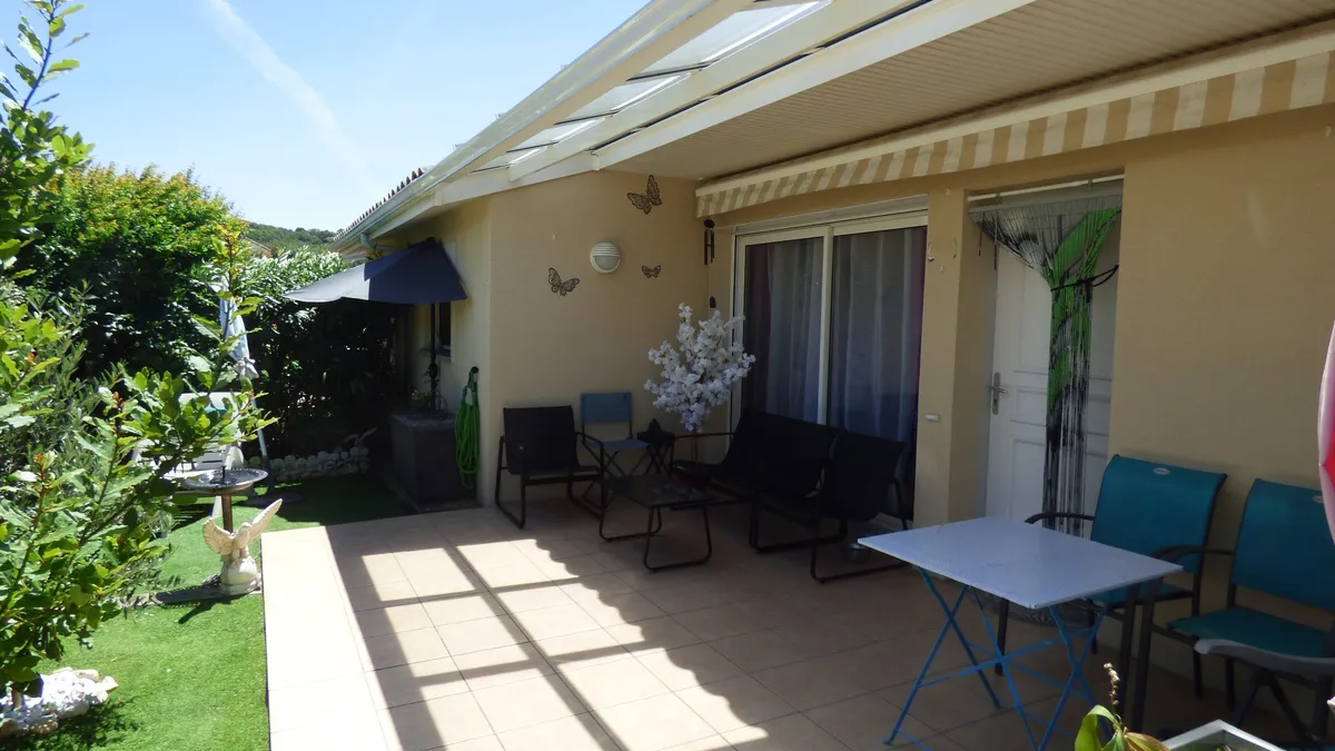 Photo 1