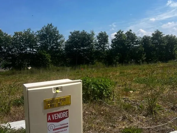 Terrain 938 m²