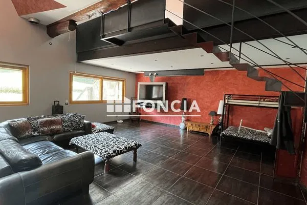 Appartement 2 pièces 173 m²