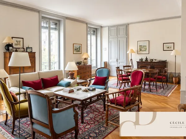 Appartement 7 pièces 210 m²