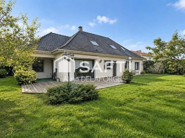 À VENDRE  MAISON FAMILIALE  SAINT-POL-SUR-TERNOISE  299 000 €