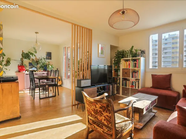 T2 lumineux et chaleureux de 54 m² avec loggias - Gratte-Ciel