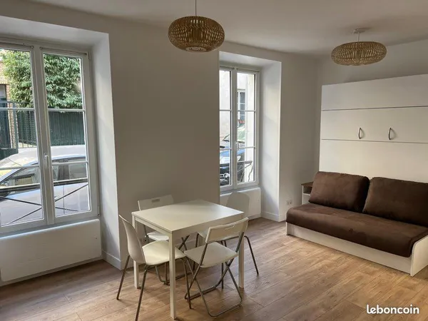 Paris 15e métro Volontaires studio 23m2 meublé et équipé