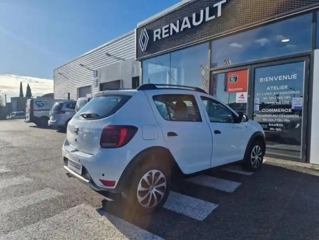 Dacia Sandero stepway blue dci 95 — photo 18
