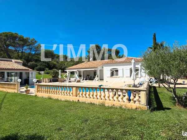 Propriété 7 pièces 260 m²
