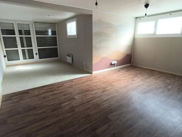 Bureau 100 m²