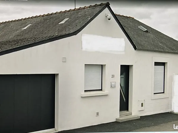 LOCAL PROFESSIONNEL 120 M2 / 5 BUREAUX / JARDIN 300M2 à QUIMPER